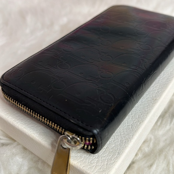 💯Authentic Dior Black Embossed Wallet🍀 - Picture 13 of 15